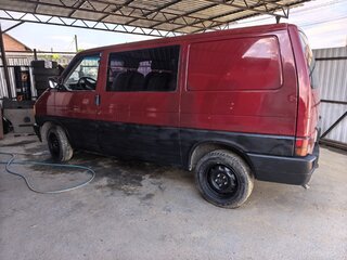 1992 Volkswagen Transporter T4, пурпурный, 450000 рублей, вид 3