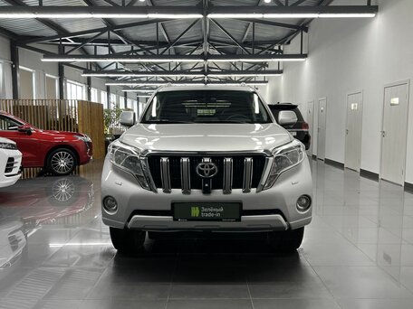 2016 Toyota Land Cruiser Prado 150 Series Рестайлинг 1, серебристый, 3525000 рублей, вид 3