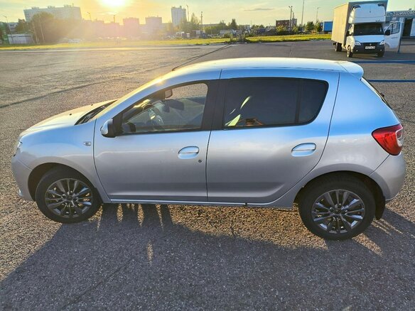 2015 Renault Sandero II, серый, 550000 рублей - вид 6