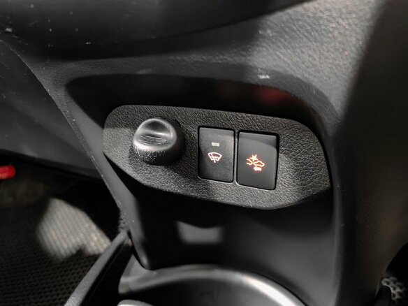 2018 Toyota Vitz III (XP130) Рестайлинг 2, чёрный, 975000 рублей - вид 20