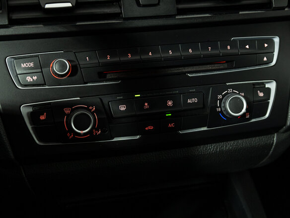 2014 BMW 2 серии 220i F22, красный, 1899700 рублей - вид 15