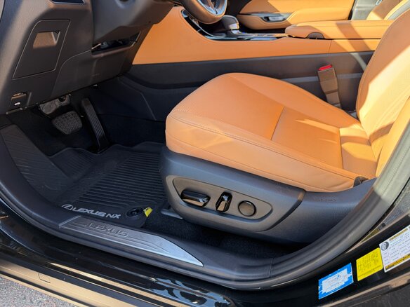 2021 Lexus NX 350 II, чёрный, 4000000 рублей - вид 36