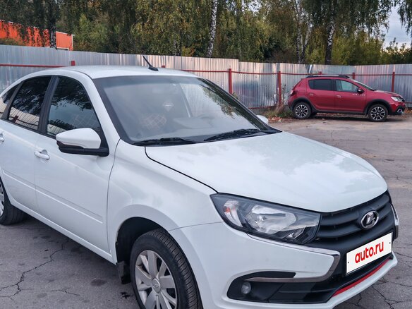 2023 Lada (ВАЗ) Granta I Рестайлинг, белый, 749000 рублей - вид 2