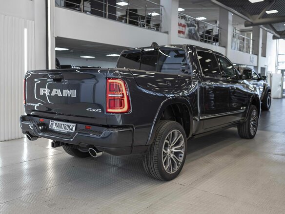2026 Ram 1500 Crew Cab V Рестайлинг, синий, 9990000 рублей - вид 7