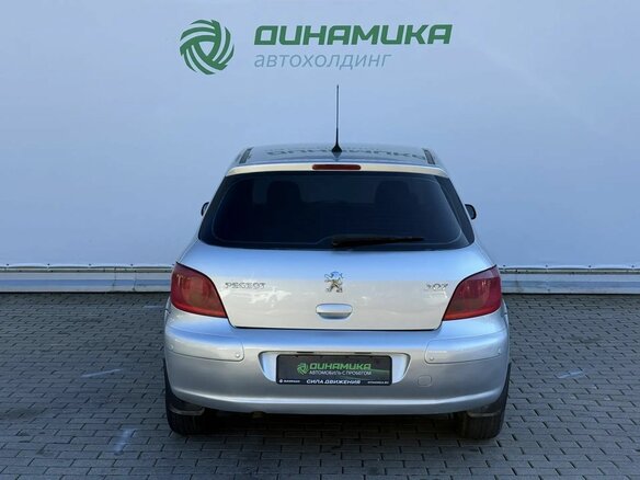 2004 Peugeot 307 I, серебристый, 260000 рублей - вид 5