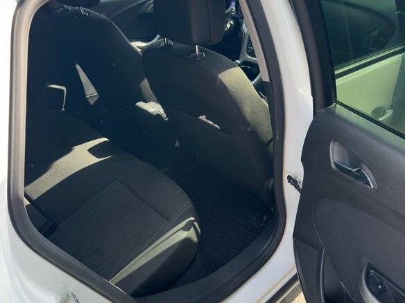 2011 Opel Astra J, белый, 620000 рублей - вид 10