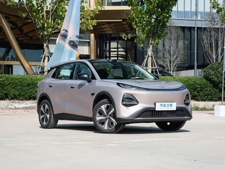 2026 Changan Qiyuan Q05 51.9 kWh II, серебристый, 2350000 рублей, вид 1