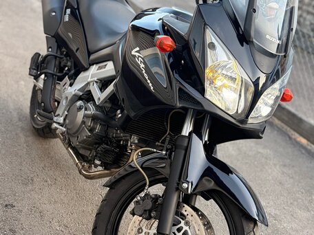 2004 Suzuki V-Strom DL 650, чёрный, 365000 рублей, вид 1
