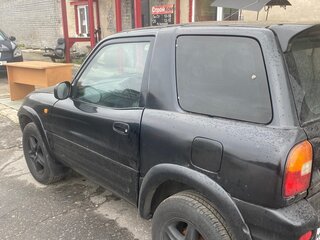 1997 Toyota RAV4 I (XA10), чёрный, 350000 рублей, вид 3