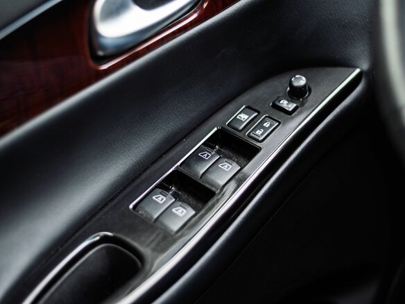 2015 Infiniti QX50 I, красный, 1720000 рублей - вид 9