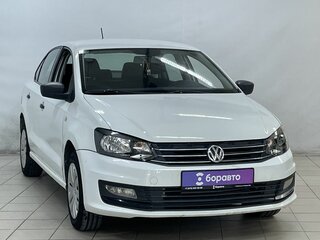 2016 Volkswagen Polo V Рестайлинг, белый, 800000 рублей, вид 2