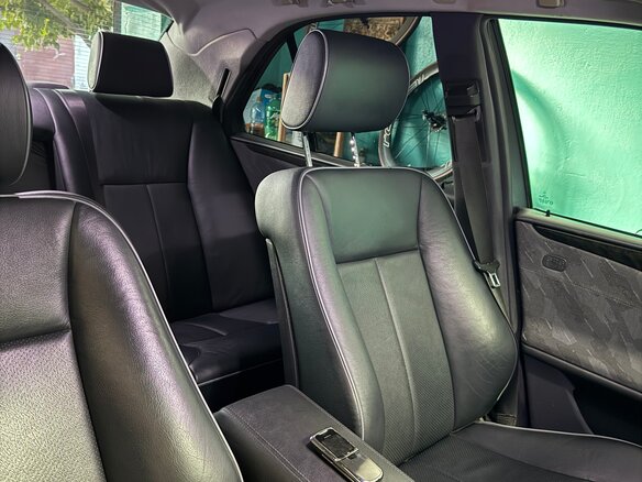 2001 Mercedes-Benz E-Класс 240 II (W210, S210) Рестайлинг, серебристый, 1000000 рублей - вид 6