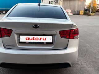 2010 Kia Cerato 6-speed II, серебристый, 720000 рублей, вид 5