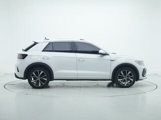 2025 Volkswagen T-Roc I Рестайлинг, белый, 1520000 рублей, вид 4