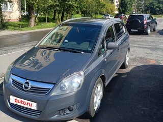 2013 Opel Zafira B Рестайлинг, серый, 900000 рублей, вид 2