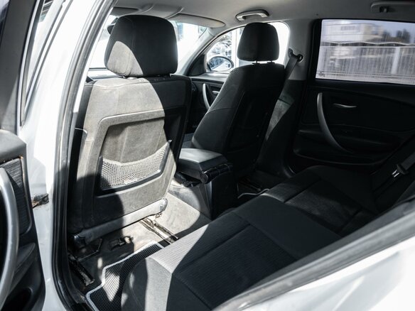 2008 BMW 1 серии 116i I (E81/E82/E87/E88) Рестайлинг, белый, 608000 рублей - вид 10