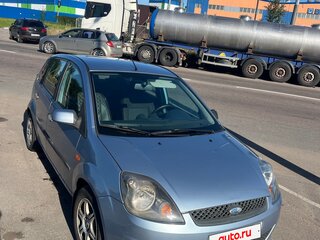 2007 Ford Fiesta Mk5, серый, 233000 рублей, вид 2
