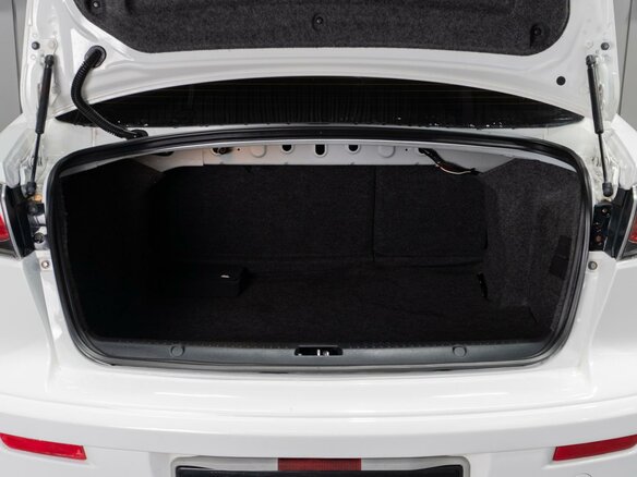 2014 Mitsubishi Lancer X Рестайлинг, белый, 1040000 рублей - вид 16