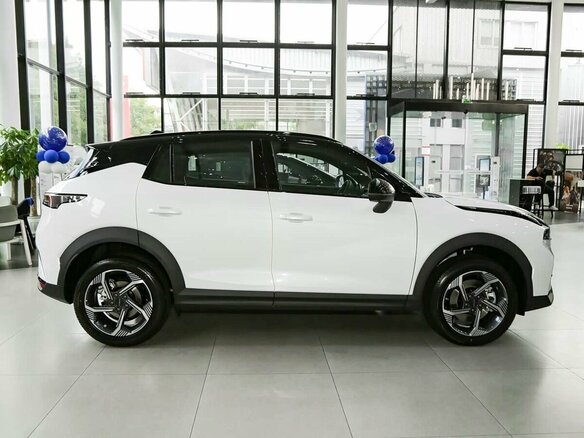 2026 Lynk & Co 06 Long Battery I Рестайлинг, белый, 2550000 рублей - вид 4