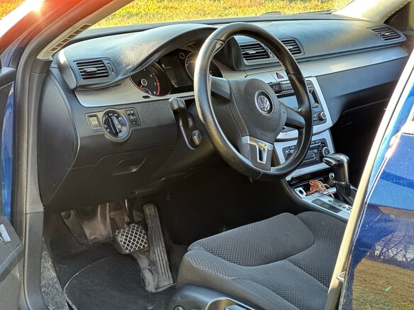 2010 Volkswagen Passat B6, синий, 630000 рублей - вид 5