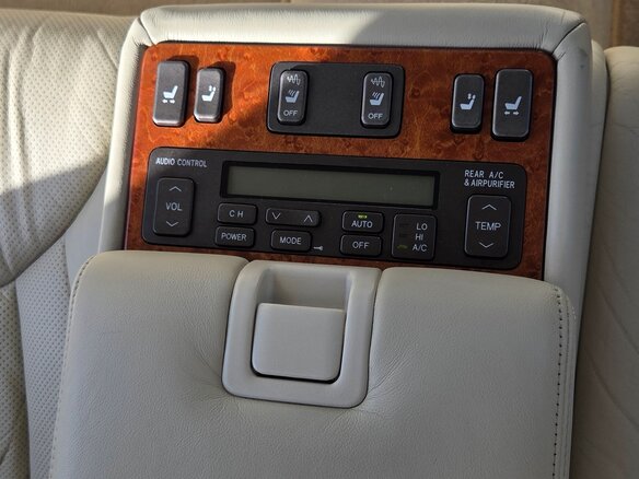 2006 Lexus LS 430 III Рестайлинг, серебристый, 1800000 рублей - вид 27