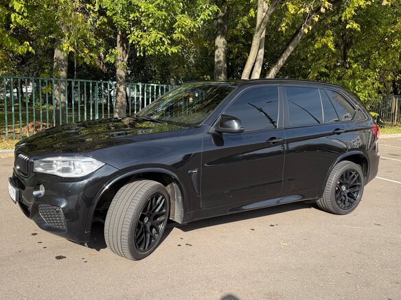 2016 BMW X5 25d III (F15), чёрный, 3000000 рублей - вид 4