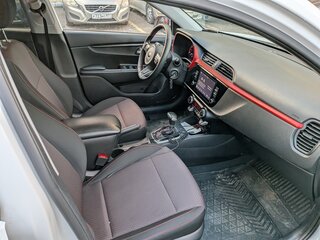 2021 Kia Rio X IV Рестайлинг, белый, 1800000 рублей, вид 5