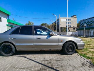 1998 Hyundai Sonata III Рестайлинг, золотистый, 190000 рублей, вид 1
