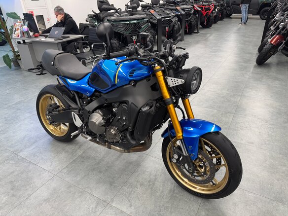 2022 Yamaha XSR900, синий, 1020000 рублей - вид 4