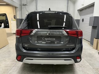 2019 Mitsubishi Outlander III Рестайлинг 3, серый, 1539000 рублей, вид 5