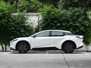 2026 Toyota bZ5 550, белый, 4181000 рублей, вид 4
