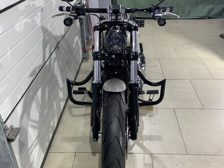 2018 Harley-Davidson Breakout, серый, 1750000 рублей, вид 1