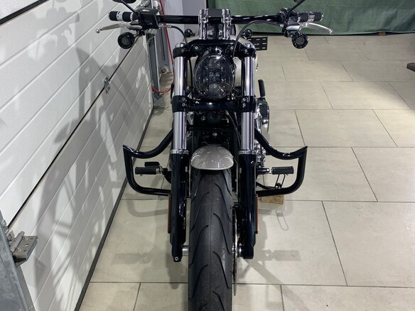 2018 Harley-Davidson Breakout, серый, 1750000 рублей
