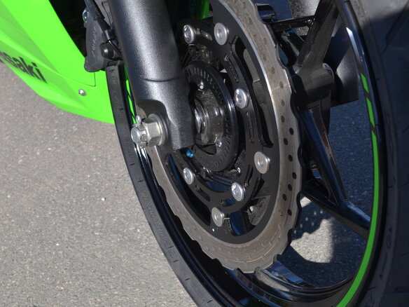 2023 Kawasaki Ninja 400, зелёный, 660000 рублей - вид 20