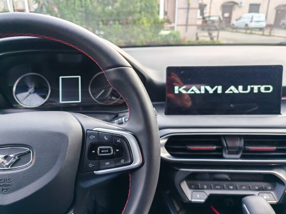 2023 Kaiyi E5, красный, 1600000 рублей - вид 5