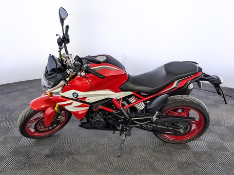 2023 BMW G 310 R, красный, 410000 рублей, вид 4