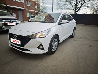 2022 Hyundai Solaris II Рестайлинг, белый, 1620000 рублей, вид 1