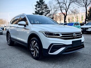 2022 Volkswagen Tiguan L II Рестайлинг (China Market), белый, 2670000 рублей, вид 3