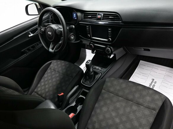 2017 Kia Rio IV, бежевый, 1200000 рублей - вид 12