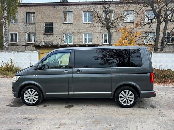 2018 Volkswagen Multivan T6, серый, 4500000 рублей - вид 3