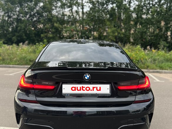 2020 BMW 3 серии 320i xDrive VII (G2x), чёрный, 3540000 рублей - вид 2
