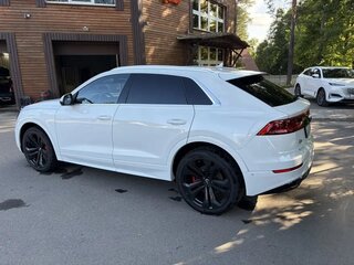 2019 Audi Q8 55 TFSI I (4M), белый, 5100000 рублей, вид 4