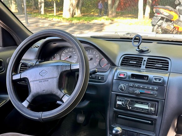 1999 Nissan Maxima IV (A32), серебристый, 160000 рублей - вид 6