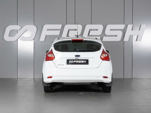 2012 Ford Focus III, белый, 1100000 рублей - вид 3