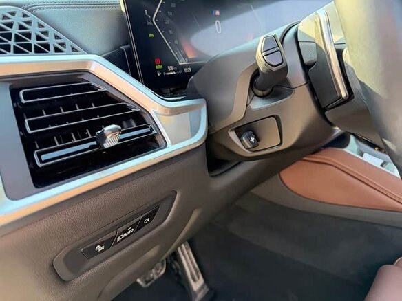 2024 BMW X6 40i III (G06) Рестайлинг, белый - вид 16