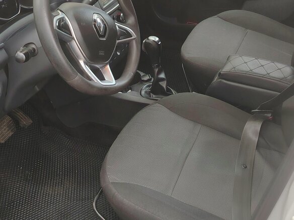 2021 Renault Logan II Рестайлинг, белый, 750000 рублей - вид 5