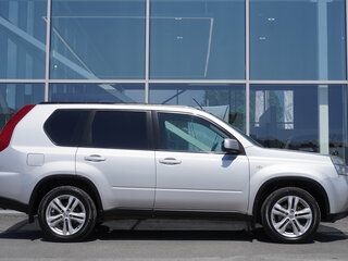 2013 Nissan X-Trail II Рестайлинг, серебристый, 1439000 рублей, вид 4