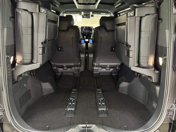 2023 Toyota Alphard IV, чёрный, 13999000 рублей - вид 22