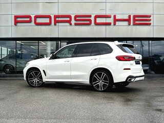 2019 BMW X5 40i IV (G05/G18), белый, 5000000 рублей, вид 3
