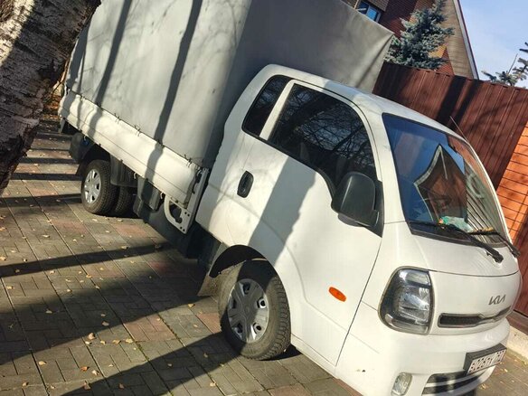 2022 Kia Bongo, белый, 3850000 рублей - вид 2